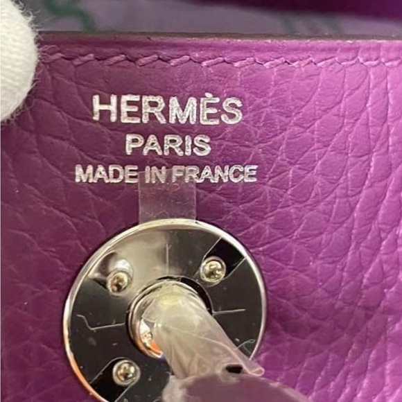 **Hard to find** timeless Hermes mini lindy in Anemone Clemence leather - Picture 2 of 7